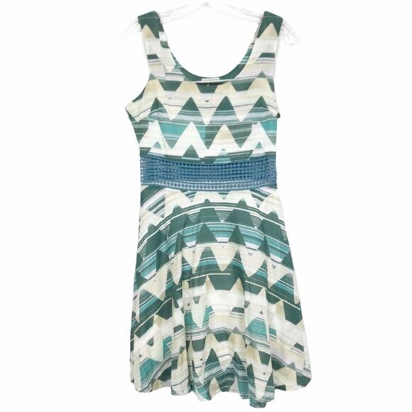 Jack Green Green Chevron Fit and Flare Sleeveless Dress Sz 2 - Picture 1 of 9